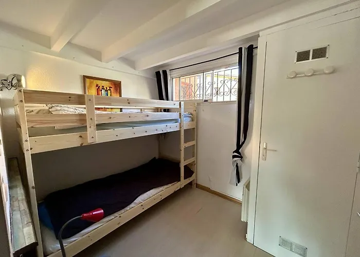 T2+mezzanine 6 Pers, Piscine, Parking, A 300m De La - - Fr-1-388-224 *